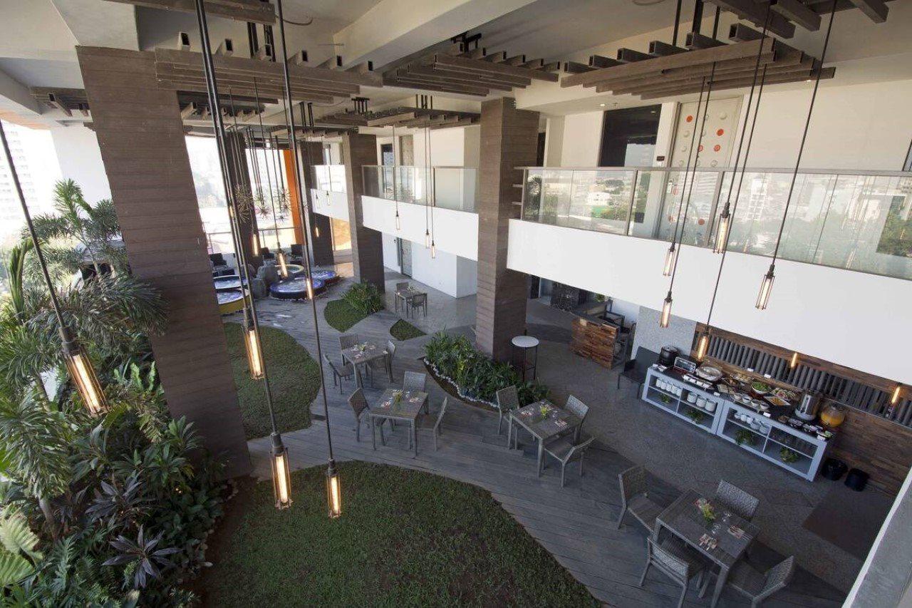 Hive Hotel Cidade Quezon Exterior foto