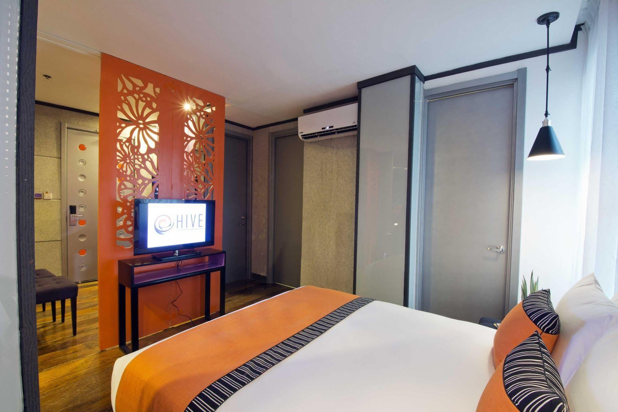 Hive Hotel Cidade Quezon Exterior foto